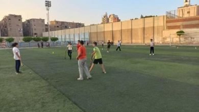 إستمرار فعاليات تدريب طلاب المدارس على رياضة الهوكي بملاعب مركز شباب ناصر بمدينة الزقازيق