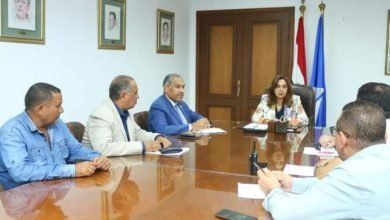 محافظ دمياط تعقد اجتماعًا شددت خلاله على الإرتقاء بمنظومة النظافة بالمدينة