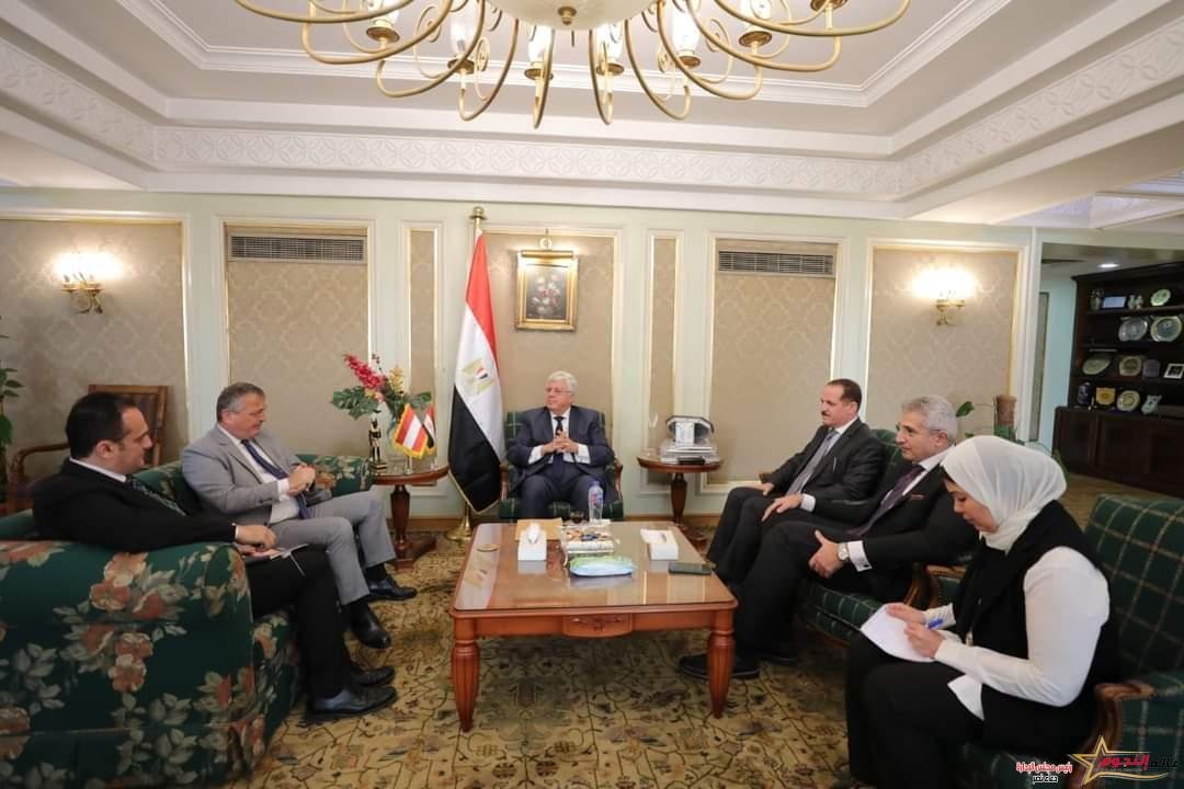 عاشور يستقبل سفير النمسا بالقاهرة لبحث سبل دعم التعاون بين مصر والنمسا في المجالات العلمية 1 عاشور يستقبل سفير النمسا بالقاهرة لبحث سبل دعم التعاون بين مصر والنمسا في المجالات العلمية
