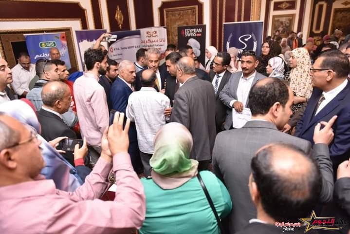 وزير القوى العاملة يفتتح ملتقى توظيف بالشرقية ويُسلّم عقود عمل لذوي الهمم 7 وزير القوى العاملة يفتتح ملتقى توظيف بالشرقية ويُسلّم عقود عمل لذوي الهمم