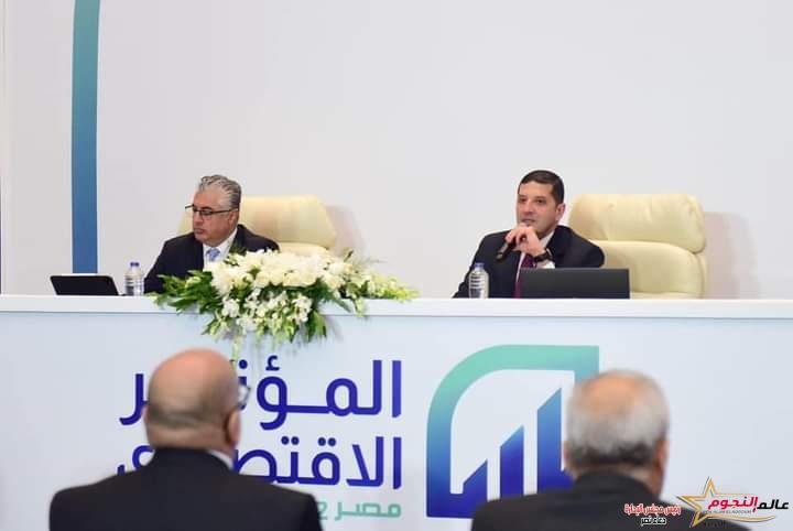 عبدالوهاب يعرض ما قامت به الحكومة من إجراءات لوضع إطار زمني ملزم لاستصدار تراخيص المشروعات الاستثمارية