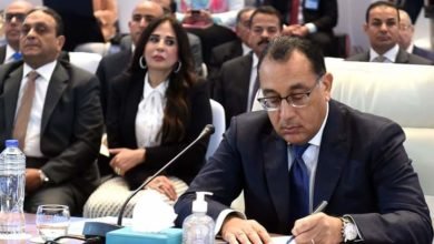 رئيس الوزراء: التحضير لطرح عدد من الشركات في البورصة