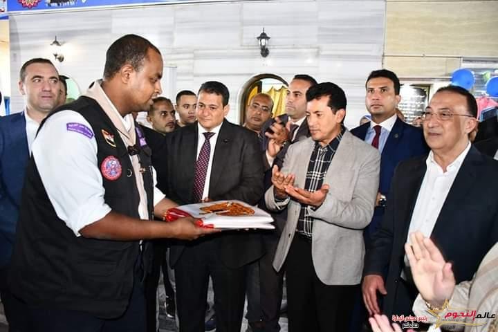 صبحي ومحافظ الإسكندرية يفتتحان عددًا من مراكز الشباب والمشروعات التى تخدم القطاع الشبابي والرياضي بالمحافظة 