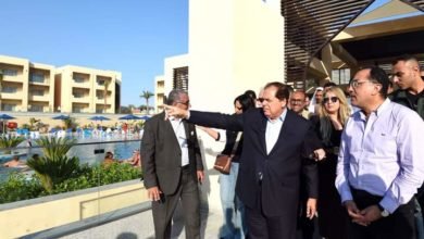 رئيس الوزراء يتفقد عددا من المشروعات الفندقية بشرم الشيخ