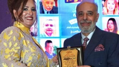 تكريم الفنان "ياسر صادق" عن دوره في مسلسل "المداح" بحفل عالم النجوم
