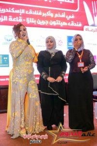 تكريم "د. دعاء نصر" من مجلس إدارة عالم النجوم