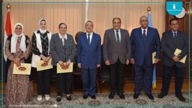 محافظ الإسكندرية يكرم أعضاء اللجنة التنفيذية للمبادرة الوطنية للمشروعات الخضراء الذكية