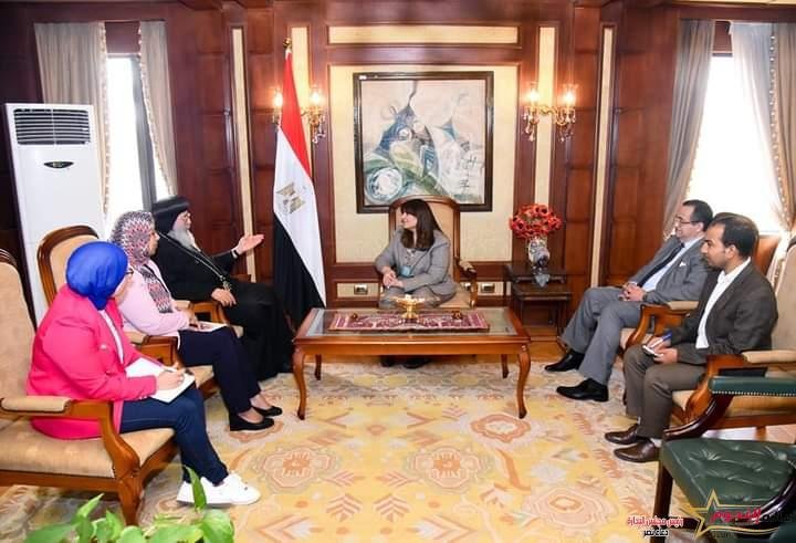وزيرة الهجرة تستقبل الأنبا سارافيم أسقف مصر في «أوهايو وميتشجن وإنديانا»