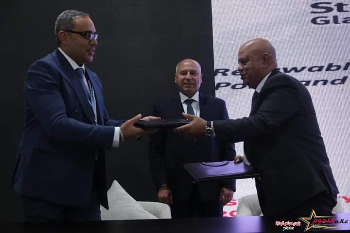 الوزير يشهد توقيع مذكرة تفاهم بين هيئة ميناء دمياط والمكتب الاستشاري الهندسى (CEB) بالتعاون مع جامعة ستراثكلايد (Strathclyde ) الإنجليزية 3 الوزير يشهد توقيع مذكرة تفاهم بين هيئة ميناء دمياط والمكتب الاستشاري الهندسى (CEB) بالتعاون مع جامعة ستراثكلايد (Strathclyde ) الإنجليزية