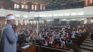 الشباب والرياضة تنظم لقاء طلابي بجامعة الزقازيق بعنوان"دور الأسرة في ترسيخ منظومة القيم والأخلاق لدى الأبناء"