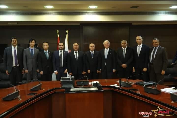 وزير النقل يشهد توقيع مذكرة تفاهم بشان إعداد الخطة الفنية الزمنية ونموذج العمل الخاص بانشاء وإدارة المنطقة اللوجستية بميناء الإسكندرية 