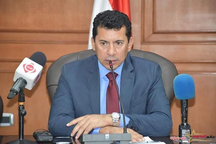صبحي يشهد توقيع بروتوكول تعاون بين نادى النادى بشيراتون واتحاد الجمباز لتشغيل وتجهيز صالة الجمباز بالنادى