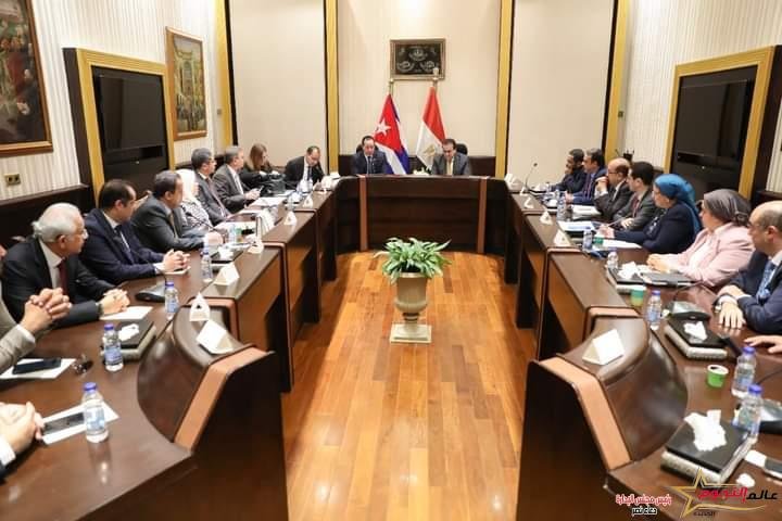 وزير الصحة يستقبل نظيره بدولة كوبا لبحث تعزيز سبل التعاون بين البلدين فى القطاع الصحى 3 وزير الصحة يستقبل نظيره بدولة كوبا لبحث تعزيز سبل التعاون بين البلدين فى القطاع الصحى