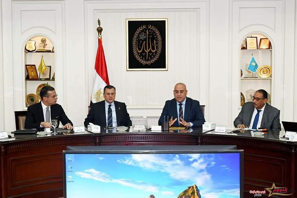 وزيرا الإسكان والسياحة يناقشان سبل التعاون المشترك بين الوزارتين