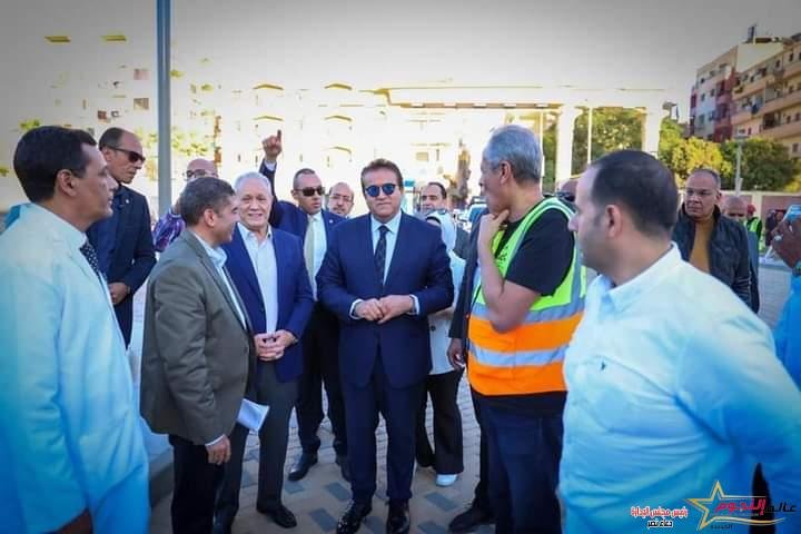 وزير الصحة يوجه بالتوسع في الأماكن المخصصة لانتظار المرضى ومرافقيهم في مستشفى الكرنك الدولي