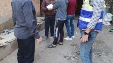 استمرار حملات شركة مياه الشرب والصرف الصحي لرفع وصلات المياه المخالفة بمركز مشتول السوق