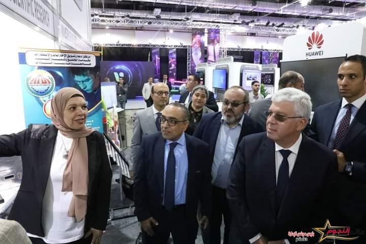 عاشور يفتتح فعاليات الدورة الـ 26 للمنتدى والمعرض الدولى للتكنولوجيا لمنطقة الشرق الأوسط 5 عاشور يفتتح فعاليات الدورة الـ 26 للمنتدى والمعرض الدولى للتكنولوجيا لمنطقة الشرق الأوسط