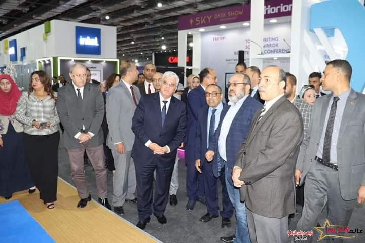 عاشور يفتتح فعاليات الدورة الـ 26 للمنتدى والمعرض الدولى للتكنولوجيا لمنطقة الشرق الأوسط 7 عاشور يفتتح فعاليات الدورة الـ 26 للمنتدى والمعرض الدولى للتكنولوجيا لمنطقة الشرق الأوسط