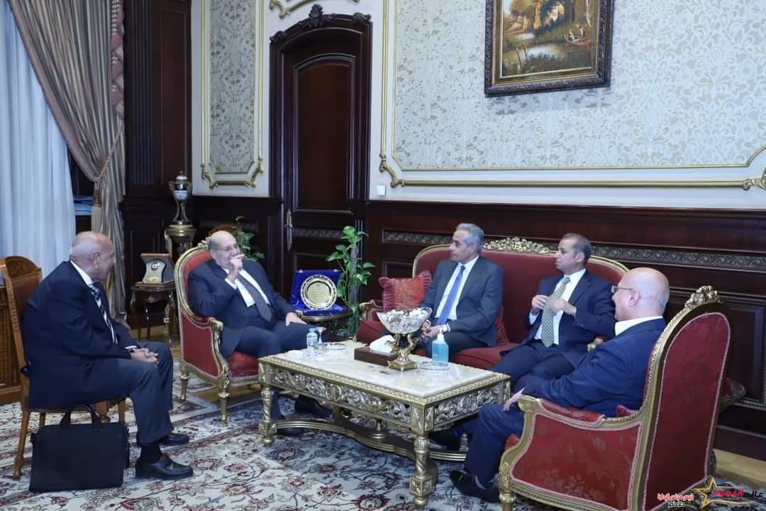 شحاتة يلتقي رئيس "الشيوخ" :حريصون على التعاون والتواصل مع "النواب" لخدمة "سوق العمل" 1 شحاتة يلتقي رئيس "الشيوخ" :حريصون على التعاون والتواصل مع "النواب" لخدمة "سوق العمل"