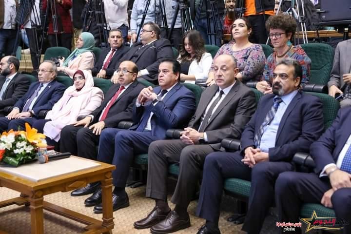 وزير الصحة يطلق الاستراتيجية الوطنية لترشيد استخدام مضادات الميكروبات