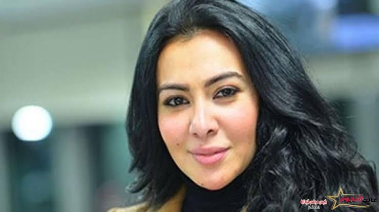 ميرهان حسين تتألق بأغنية كلمتين وبس... تفاصيل 