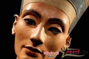 حجر رشيد وزودياك دندرة ورأس نفرتيتي.. رحلة الآثار المصرية المسروقة في مزادات عالمية 