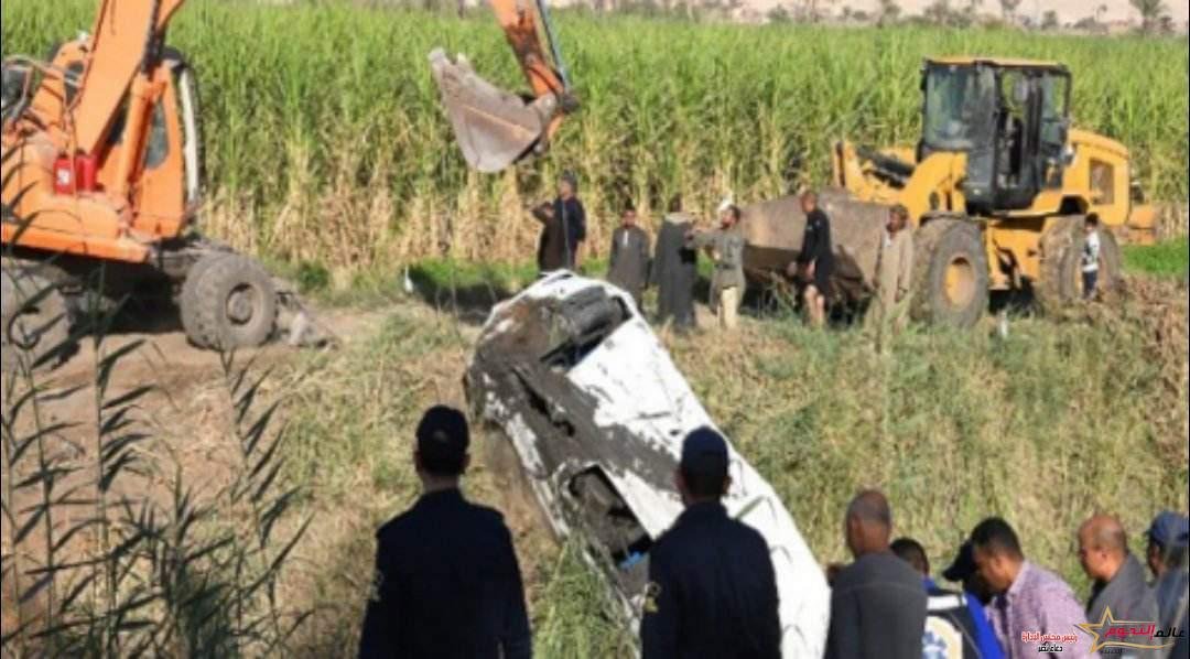 "سقوط أتوبيس بقنا يتسبب بمصرع طفلة وإصابة 15 آخرين"