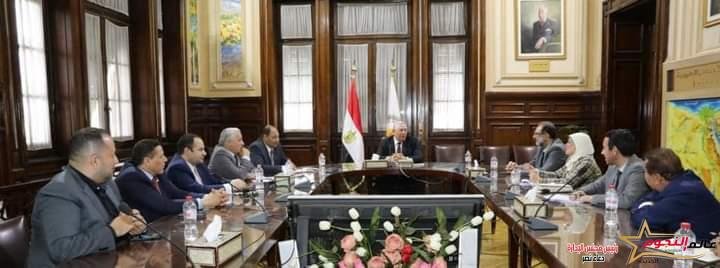 القصير يبحث مع رئيس هيئة سلامة الغذاء الالتزام بإجراءات سلامة الغذاء في التصدير والاستيراد