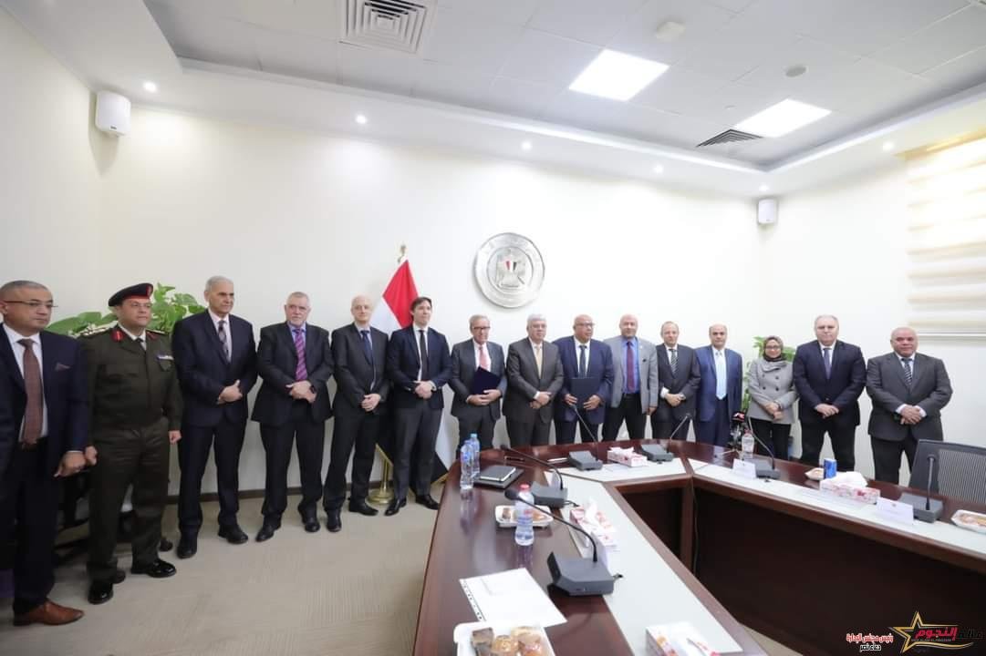 عاشور يشهد مراسم توقيع اتفاقية تعاون بين جامعتي القاهرة الجديدة التكنولوجية وستراثكلايد البريطانية