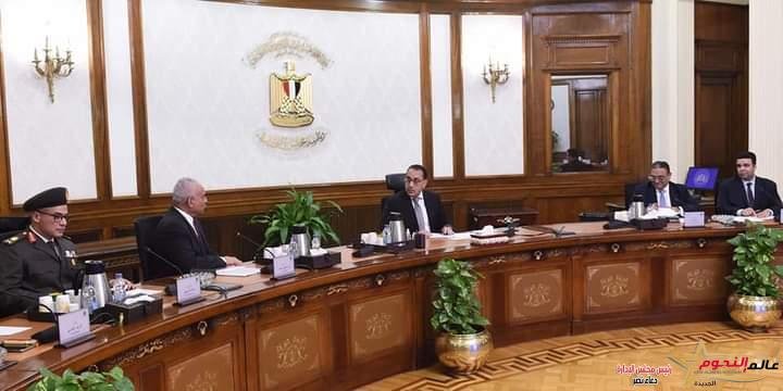رئيس الوزراء يتابع المشروعات الجاري تنفيذها بمحافظة السويس
