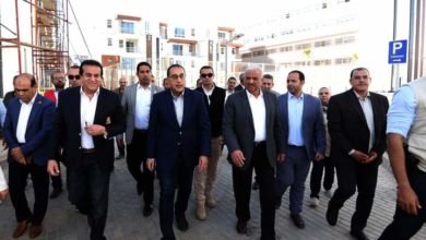 رئيس الوزراء يتفقد مشروع المجمع الطبي الشامل بالسويس