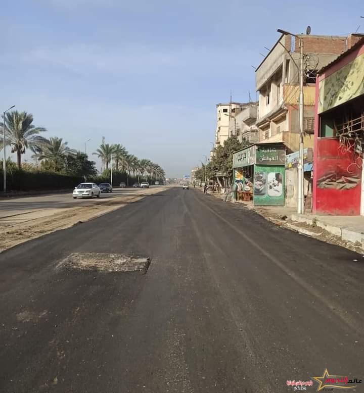 بدء أعمال الرصف بالأسفلت بطريق السنانية