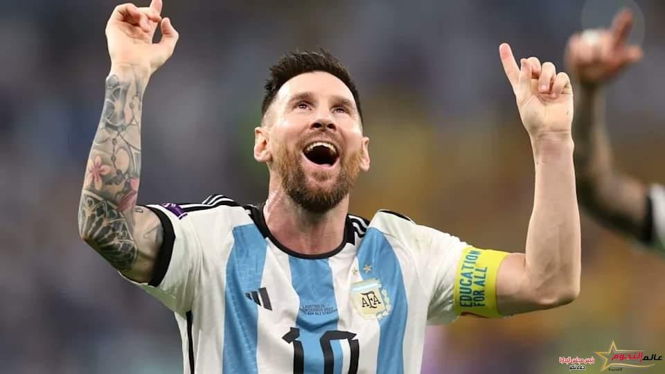 الساحر "ليونيل ميسي" يتوج بجائزة الكرة الذهبية لـ مونديال العالم قطر 2022