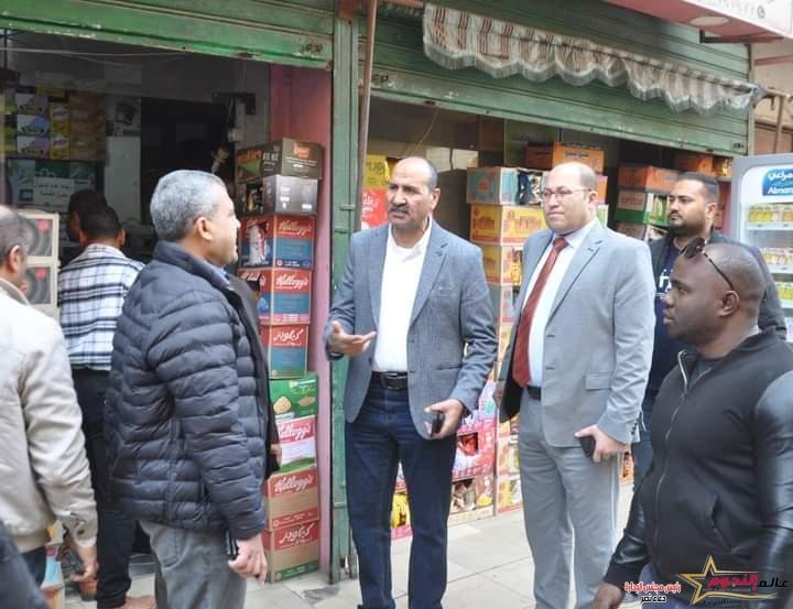السكرتير المساعد يشرف على حملة لجنة حماية المستهلك على الأسواق والمحلات بمدينة بني سويف 2 السكرتير المساعد يشرف على حملة لجنة حماية المستهلك على الأسواق والمحلات والأنشطة التجارية بمدينة بني سويف