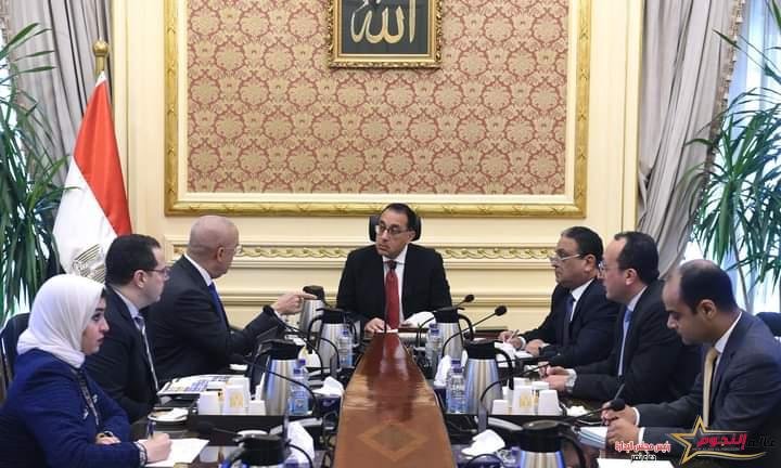 رئيس الوزراء يبحث مع وزير الإسكان سبل تحفيز الاستثمار الخارجي ويتابع طروحات الأراضى المختلفة 2 رئيس الوزراء يبحث مع وزير الإسكان سبل تحفيز الاستثمار الخارجي ويتابع طروحات الأراضى المختلفة