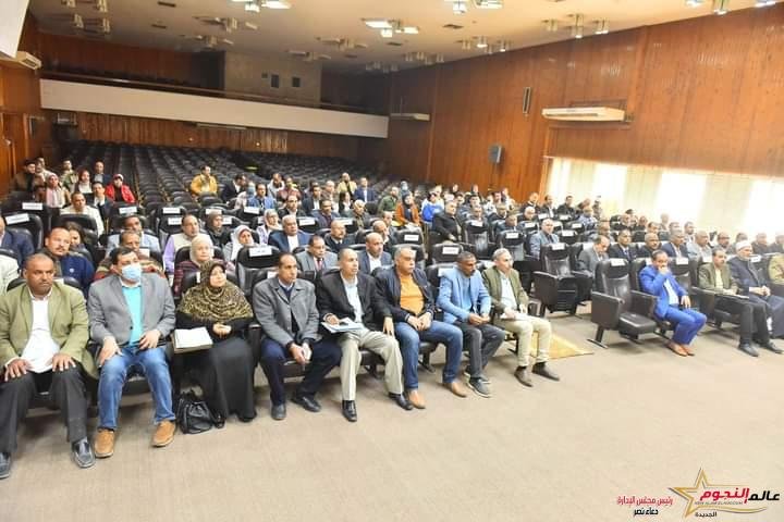 محافظ أسيوط يترأس اجتماع المجلس التنفيذي