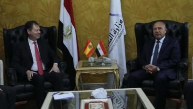 وزير النقل يبحث مع السفير الاسباني بالقاهرة تدعيم التعاون المشترك بين الجانبين في مجالات النقل المختلفة 