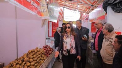 محافظ دمياط تجرى جولة تفقدية لمتابعة حركة السلع بالأسواق