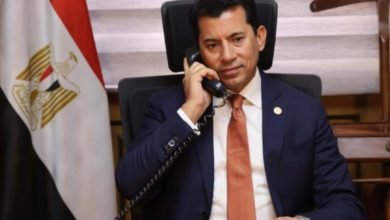 د. أشرف صبحي يطمئن على الحالة الصحية للطفل مالك لاعب التايكوندو