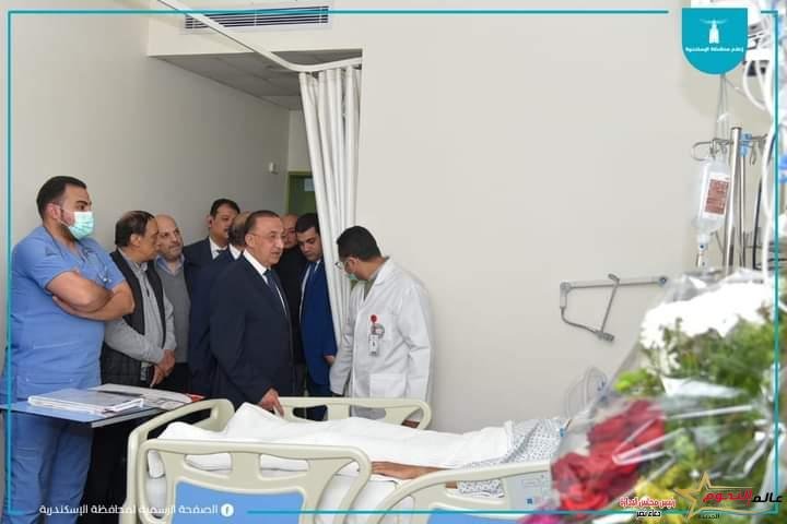 الشريف يزور أحد أبناء جماهير نادي الاتحاد السكندري بمستشفى مصر الدولي