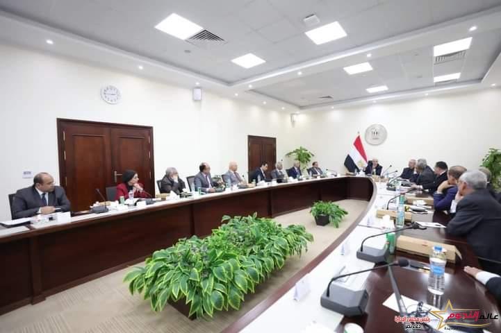 وزير التعليم العالي يعقد اجتماعًا مع رؤساء الجامعات الأهلية المُنبثقة عن الجامعات الحكومية 2 وزير التعليم العالي يعقد اجتماعًا مع رؤساء الجامعات الأهلية المُنبثقة عن الجامعات الحكومية
