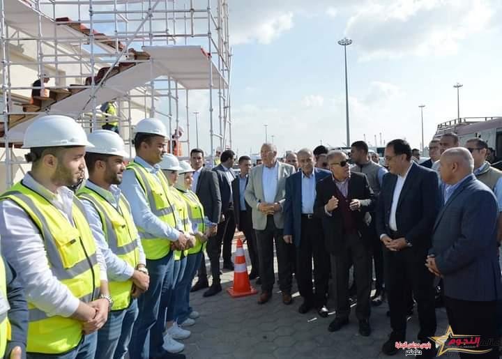 رئيس الوزراء يتابع إجراءات الإفراج الجمركي عن السلع والبضائع بميناء الإسكندرية 4 رئيس الوزراء يتابع إجراءات الإفراج الجمركي عن السلع والبضائع بميناء الإسكندرية