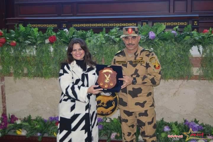 القوات المسلحة تنظم زيارة لوفد من شباب مصر الدارسين بالخارج لقيادة قوات الصاعقة 2 القوات المسلحة تنظم زيارة لوفد من شباب مصر الدارسين بالخارج لقيادة قوات الصاعقة