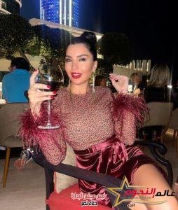 لاميتا فرنجية تظهر بإطلالة مثيرة للجدل