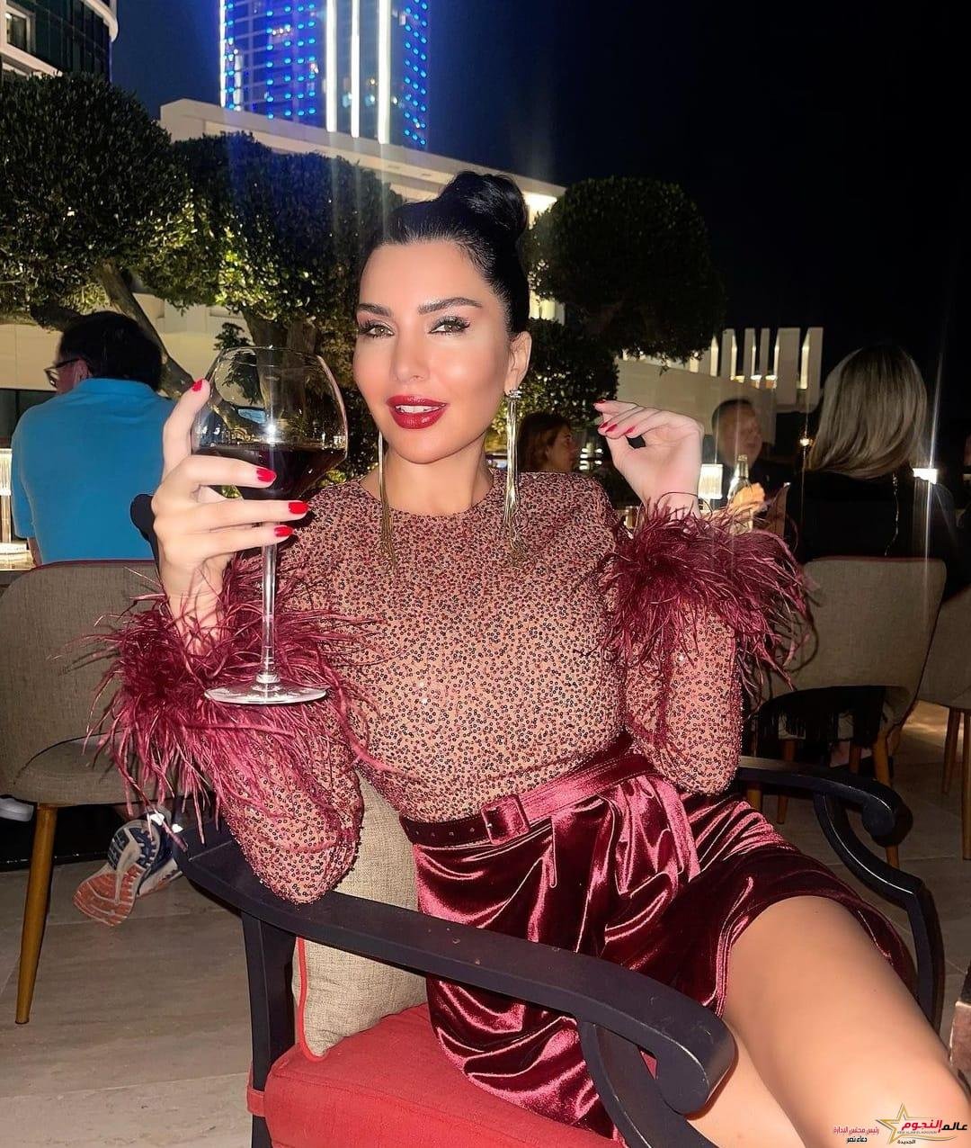 لاميتا فرنجية تظهر بإطلالة مثيرة للجدل