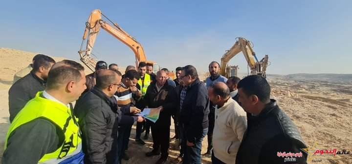 وزير النقل يتفقد مواقع العمل بالخط الثاني للقطار الكهربائي السريع