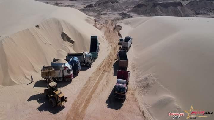 وزير النقل يتفقد مواقع العمل بالخط الثاني للقطار الكهربائي السريع