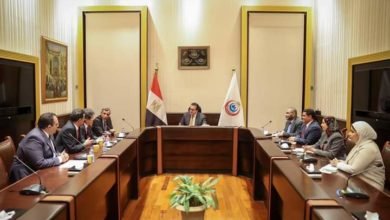 عبد الغفار يبحث مع خبير ياباني سبل التعاون وتبادل الخبرات في جراحات الأطفال وزراعة الأعضاء