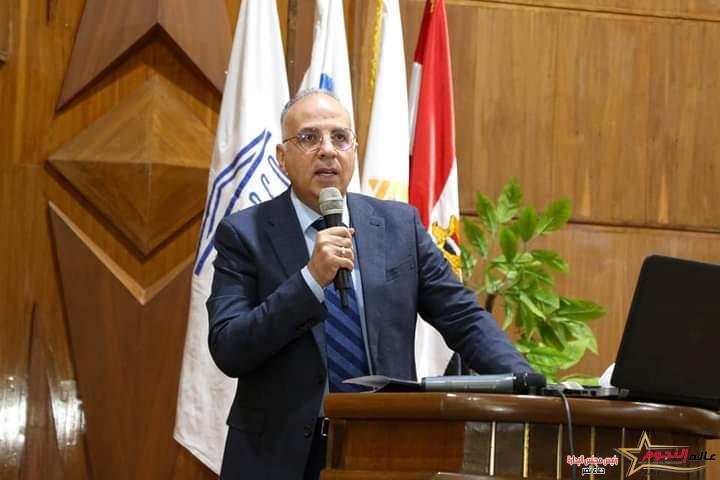 سويلم يشارك في ندوة "تطبيق المنظومة المتكاملة لتأهيل الترع"