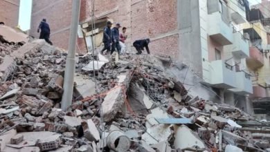 محافظ أسيوط يؤكد انقاذ فتاة وانتشال 3 جثث من أسفل العقار المنهار بحى غرب